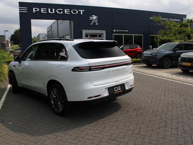 Leapmotor C10 REEV Design 28.4 kWh Camera systeem rondom, Stoelverwarming/koeling, Panoramadak, Navigatie