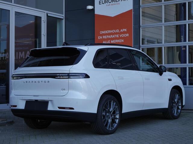 Leapmotor C10 Design 69.9 kWh | uit Voorraad leverbaar | Panoramadak | Elektrische achterklep | 20inch velgen | Camera voor en achter | Lederen bekleding