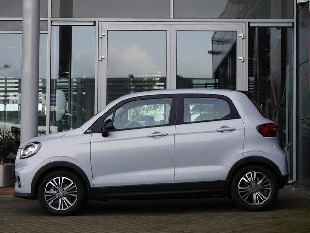 Leapmotor T03 Design 37.7 kWh | Nieuw | Uit voorraad leverbaar | Camera | Panoramadak | Adaptive cruise control | Dodehoek detectie | Lichtmetalen velgen