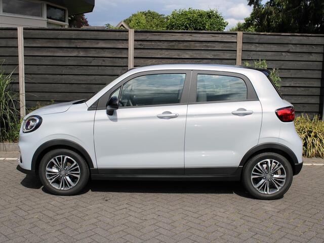 Leapmotor T03 Design 37.3 kWh 95PK Navigatie, Camera achter, Parkeerhulp achter, Audio, Keyless Start, Lichtmetalen velgen