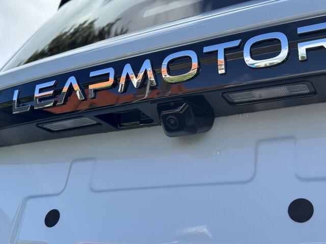 Leapmotor T03 Design 37.3 kWh 95PK Automaat Navigatie, Camera achter, Parkeerhulp achter, Audio, Keyless Start, Lichtmetalen velgen