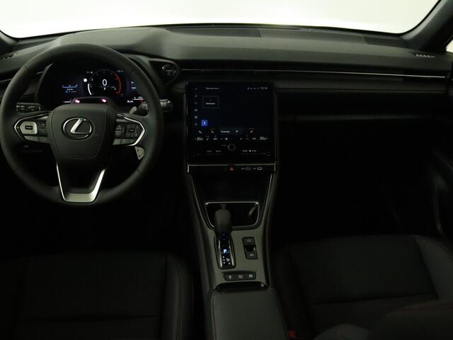 Lexus LBX Elegant Black Edition | Tech Pack |