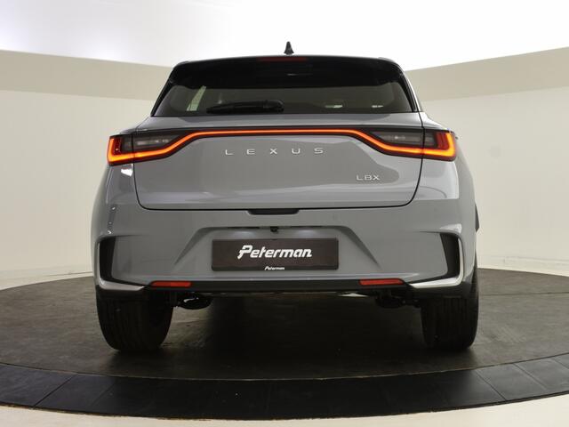 Lexus LBX Elegant | Leder interieur | Electr. Achterklep | Parkeersensoren