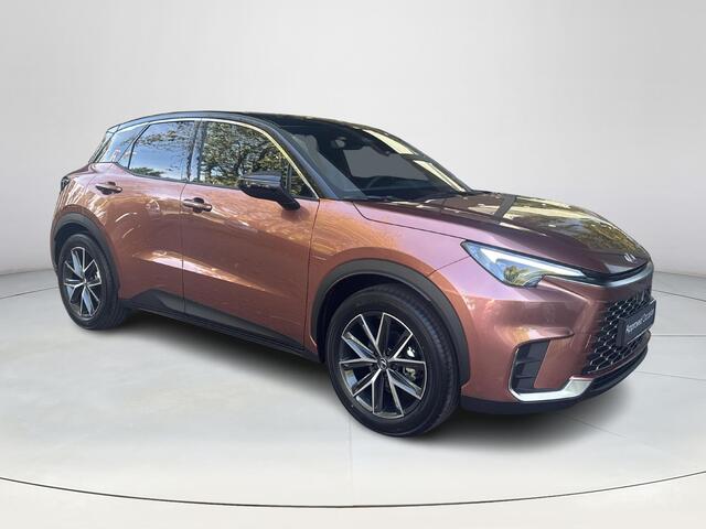 Lexus LBX Emotion 2WD | 06-10141018 Voor meer informatie