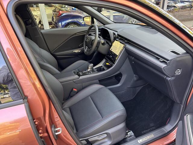 Lexus LBX Emotion 2WD | 06-10141018 Voor meer informatie