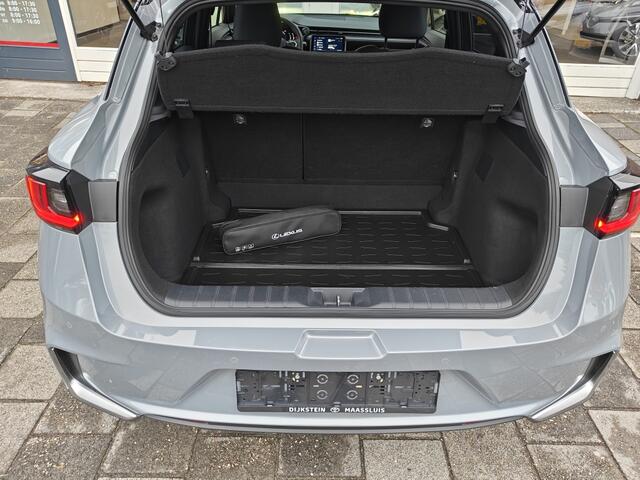 Lexus LBX LBX 1.5 Hybrid Emotion (FWD)