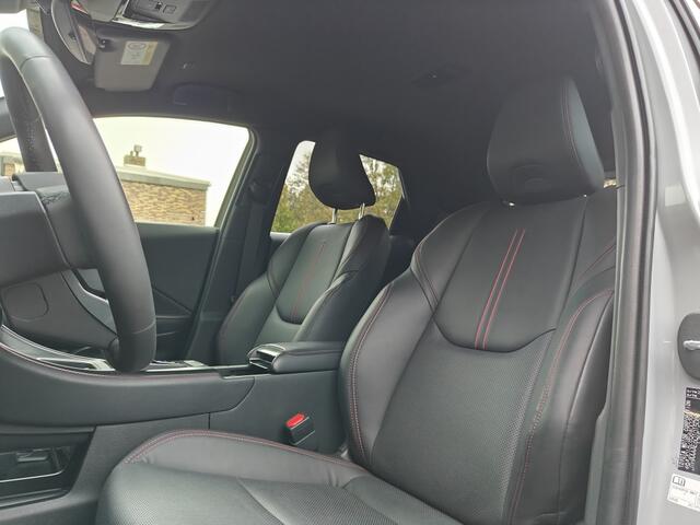 Lexus LBX LBX 1.5 Hybrid Emotion (FWD)