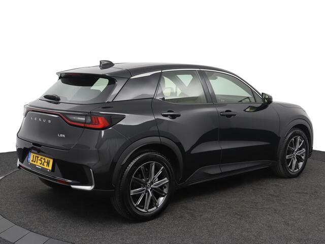 Lexus LBX Elegant 2WD | Tech Pack | Elektrisch bedienbare achterklep | Parkeersensoren