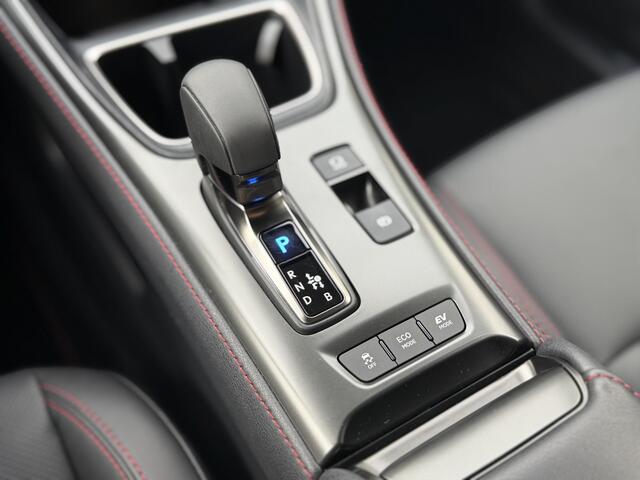 Lexus LBX Emotion Bi-Tone 2WD Dodehoekdetectie, Elektrische achterklep, Lederen bekleding , All-in Rijklaarprijs