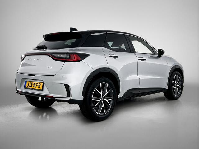 Lexus LBX Emotion | Tech Pack |