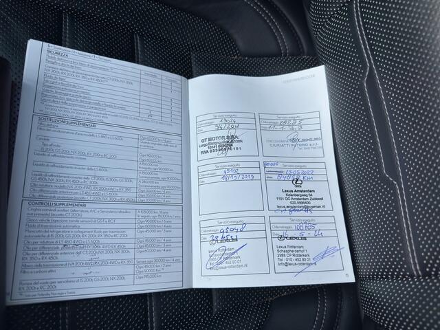 Lexus RC 300h F SPORT | Dealer onderhouden | Dodehoek | Keyless | Stoel vent.