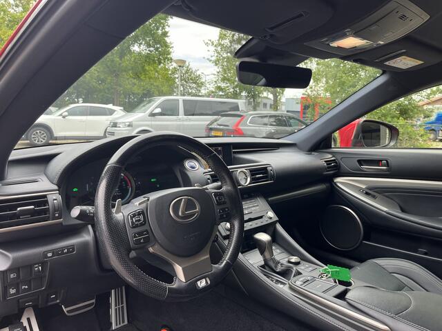 Lexus RC 300h F SPORT Line Dealer Onderhouden