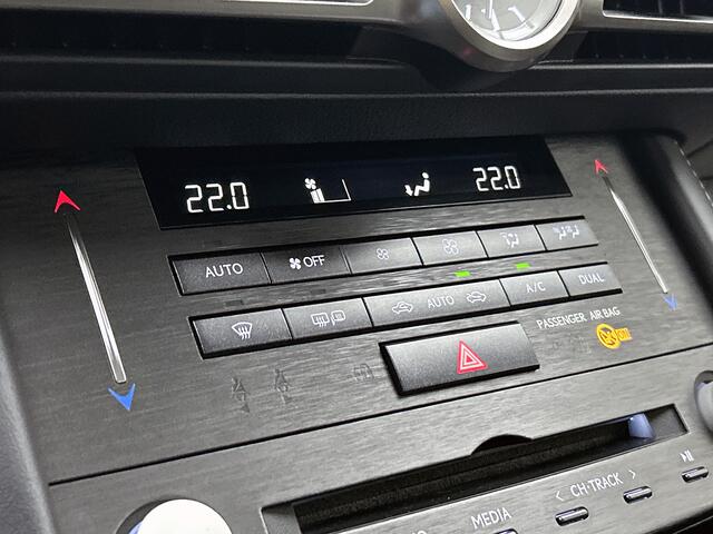 Lexus RC 300h F Sport Premium | Elektrisch glazen schuif-/kanteldak |