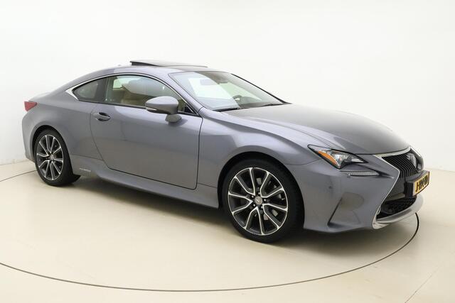 Lexus RC 300h F Sport Premium Hybride | Automaat | VOL opties | Mark Levinson | Lederen bekleding | Stoel/stuurverwarming | Schuif/kantel dak | Cruise Control | Navigatie | 1e eigenaar