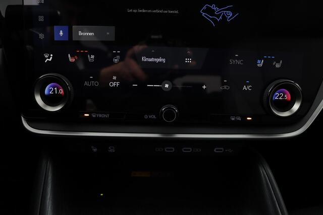 Lexus RZ 300e 35th Edition 71 kWh | 20 Inch Lichtmetalen velgen | Rondomzicht camera | Head-Up Display