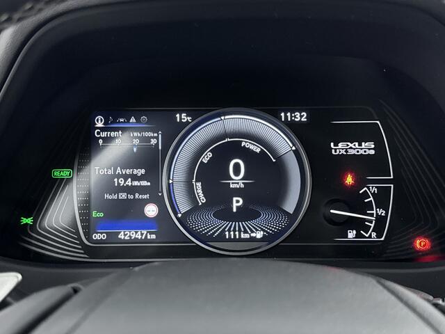 Lexus Ux 300e Business 54 kWh | Carplay | Adaptive Cruise Control |