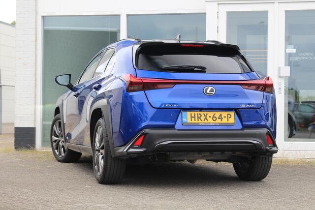 Lexus Ux LEXUS UX250H Hybride F-Sport Design I Bi-tone I Carplay I Garantie