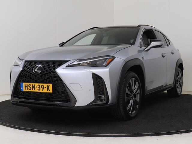 Lexus Ux 250h F-Sport Design | Stoel & Stuurverwarming | Bi-Tone | Lederen Bekleding |