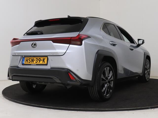 Lexus Ux 250h F-Sport Design | Stoel & Stuurverwarming | Bi-Tone | Lederen Bekleding |