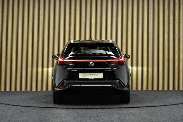 Lexus Ux 250h AWD F Sport Premium Navigatie | Cruise adaptief | Full options!!