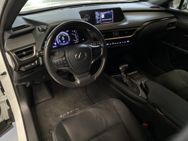 Lexus Ux 250h Preference Line Camera, Carplay, PDC