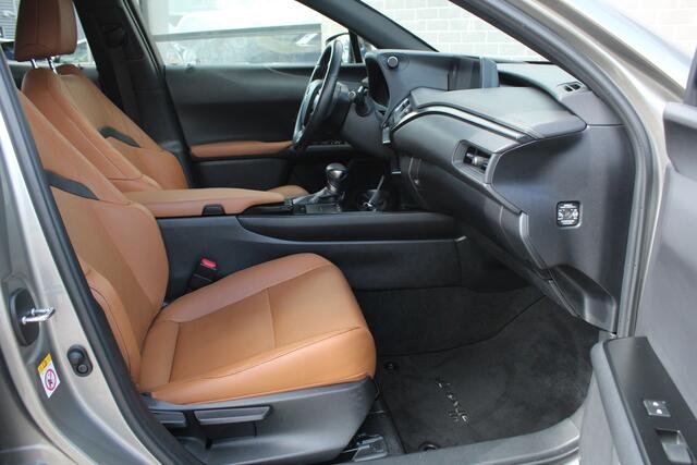 Lexus Ux 250h Luxury Line / Carplay / Camera / Leer