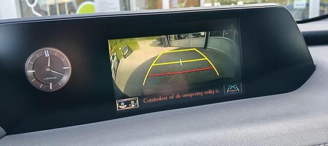 Lexus Ux 200 Preference Line *t/m 10de bouwjaar garantie!