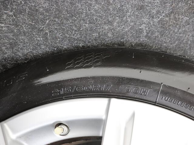 Lexus Ux 250h Business Line | Parkeersensoren | Navigatie | Apple Carplay & Android Auto |