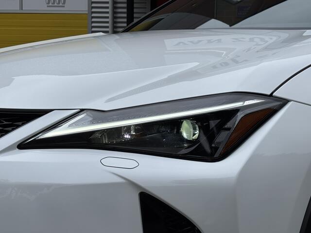 Lexus Ux 300h F-Sport Design Leder ACC Camera Blindspot 18'' BTW