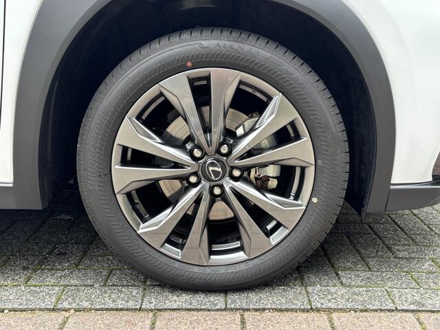 Lexus Ux 300h F-Sport Design Leder ACC Camera Blindspot 18'' BTW