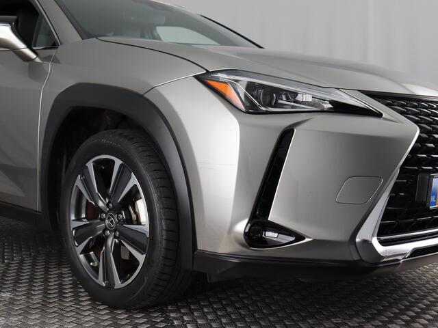 Lexus Ux 250h F Sport Line (Camera / ACC / Stoelverw. / Carplay)