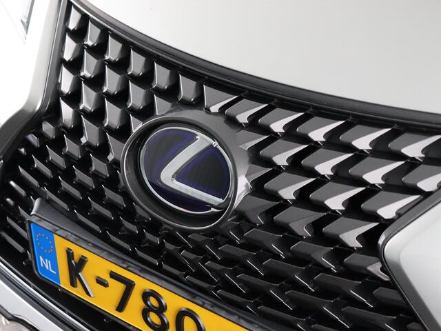 Lexus Ux 250h F Sport Line (Camera / ACC / Stoelverw. / Carplay)