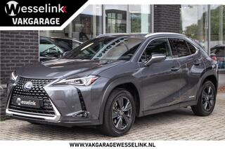 lexus-ux-250h-executive-line---lede