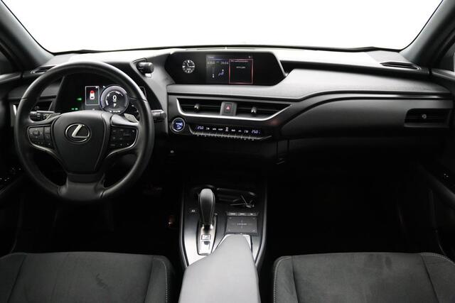 Lexus Ux 300e Business 54 kWh | 315km WLTP | Elektrisch verstelbare stoelen | Achteruitrijcamera | Apple Carplay