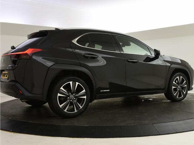 Lexus Ux 250h F Sport Line | Parkeersensoren | Stoelverwarming