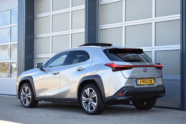 Lexus Ux 300e Executive 54 kWh Panodak! | Mark Levinson Sound