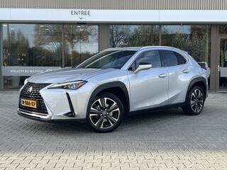lexus-ux-250h-executive-line--lede