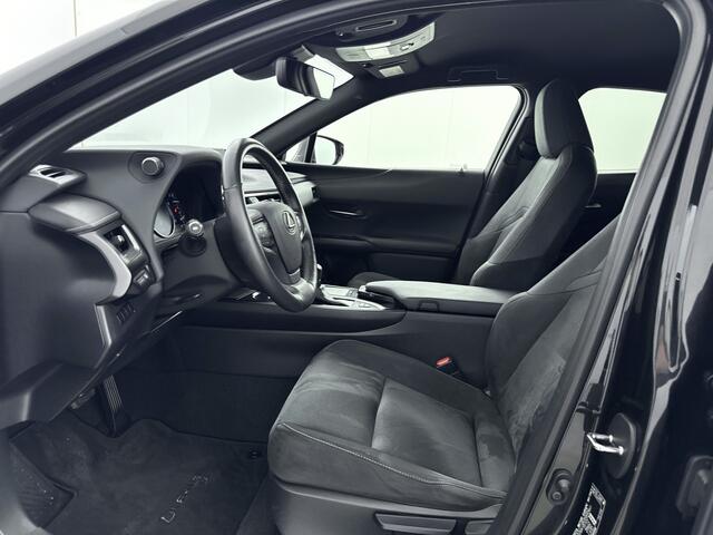 Lexus Ux 250h Business Line Pro | Carplay | Stoel & Stuur verwarming | Parkeersensoren |