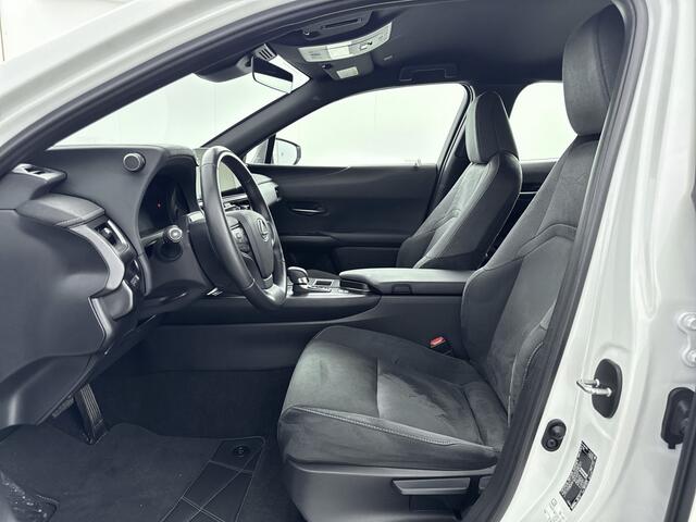 Lexus Ux 300h Urban Line | Parkeersensoren | Adaptive Cruise | Carplay |