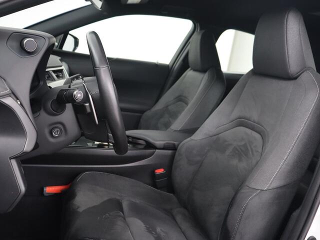 Lexus Ux 300e Business 54 kWh | 1e eigenaar | Adaptive cruise | Carplay | Camera | Navigatie | Full LED | Elektrische stoelen | Climate control | Bluetooth