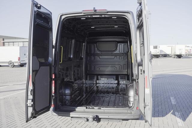 MAN TGE 3.140 L3H3 Aut FACELIFT Commander BOMVOL! | LED | NAVI | CLIMATRONIC | TREKHAAK | ACC | STOELVERWARMING | STUURVERWARMING | VOORRUITVERWARMING