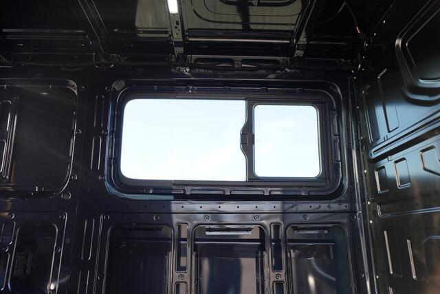 MAN TGE 3.140 | L3H2 | Aut | FACELIFT | Commander BOMVOL! | ACC | App-Connect | Camera | Stoel- en Stuurverwarming | Trekhaak | Dubbele cabine