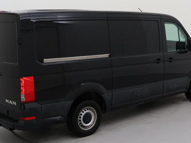 MAN TGE 140pk L3H2 / L2H1 2x Schuifdeur Trekhaak Cruise control Airco 3-Zits Euro6