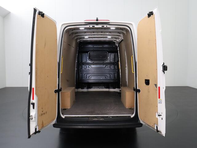 MAN TGE 2.0TDI 140PK DSG Automaat L3H3 | Multimedia | Camera | Airco | Cruise | 3-Persoons | Betimmering