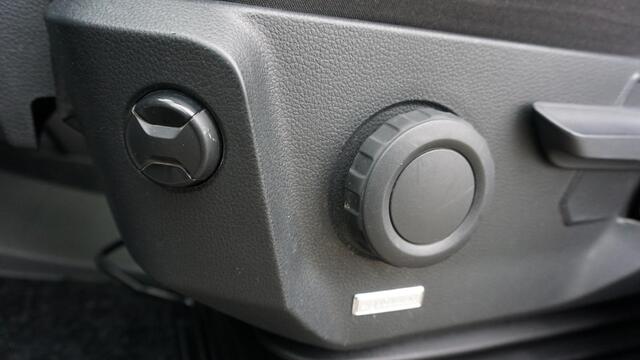 MAN TGE 35 2.0 TDI 140pk DSG L3H3 3-Zits Navi 17inch Trekhaak Geveerde Stoel *Imperiaal & Luxe inrichting laadruimte* *NL MAN* 117809km!