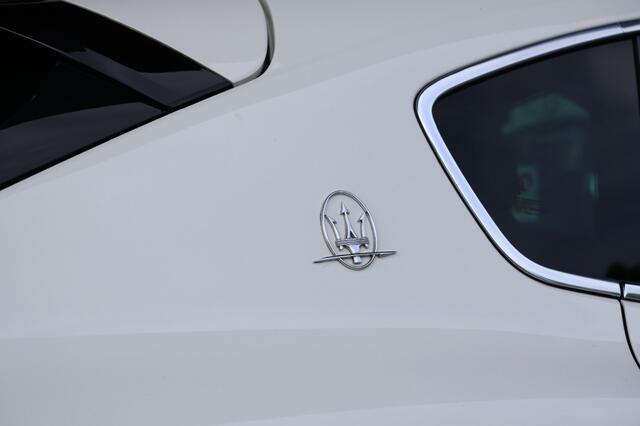 Maserati Levante 3.0 V6 S GranLusso AWD *Luchtvering*Sportuitlaat*Panorama*