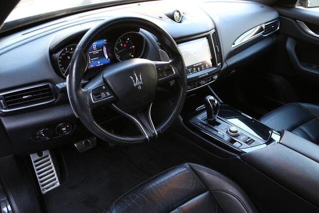 Maserati Levante 3.0 V6 D AWD GranSport Pano Luchtvering Leer Camera Navi LED