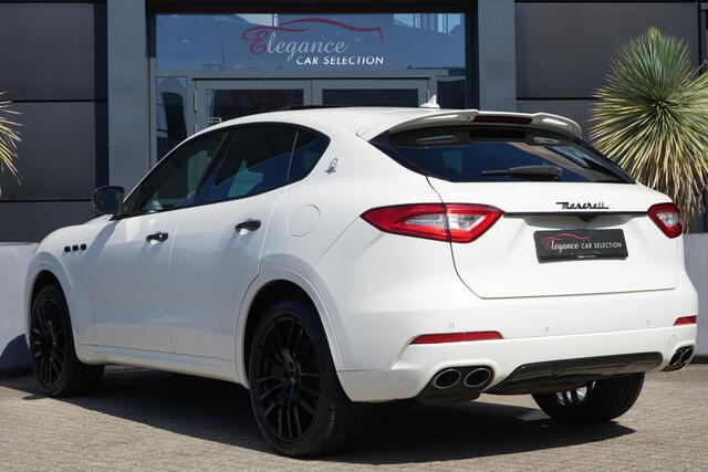 Maserati Levante 3.0 V6 D AWD 275pk Panoramadak/Stoelverwarming/360Camera