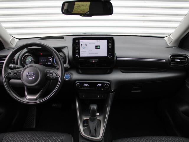 Mazda 2 Hybrid 1.5 Select | 16" LM | Stoel- & stuurverwarming | HUD | Camera | Dodehoek sensor |