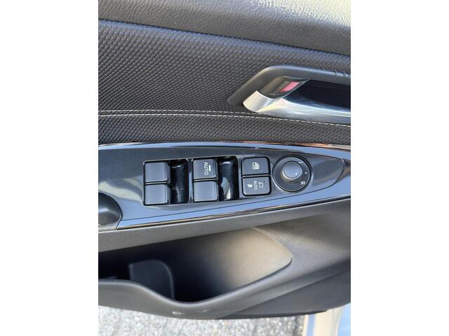 Mazda 2 1.5 Skyactiv-G Luxury Automaat | iACTIVSENSE PACK | CAMERA | STOELVERWARMING |